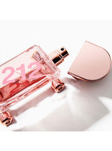 Perfume 212 Heroes for Her EDP 30 ml de Carolina Herrera para Mujer - imagen de campaña
